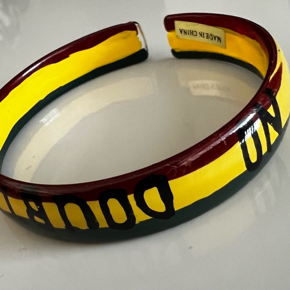 Gwen Stefani 'No Doubt' Cuff Bracelet - Picture 4 of 5